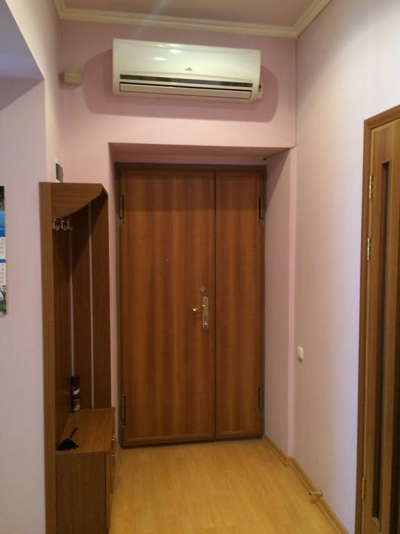 Apartment On Hanrapetutyan Street 耶烈万 外观 照片