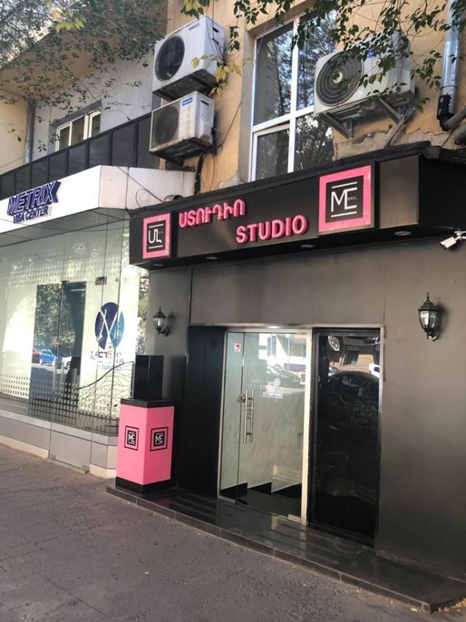 Apartment On Hanrapetutyan Street 耶烈万 外观 照片